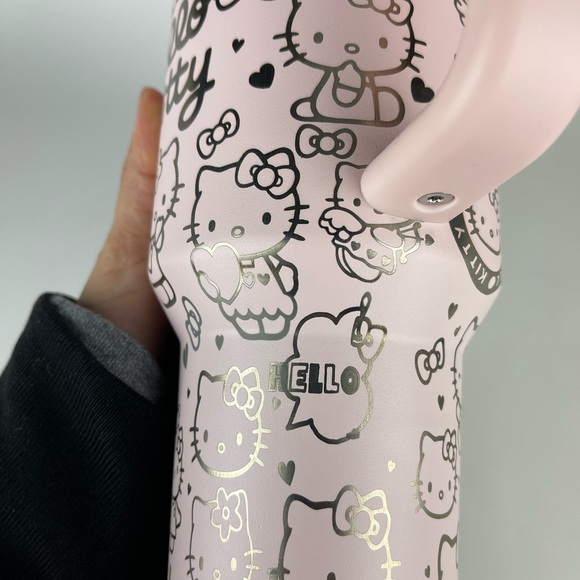 Hello Kitty 40oz Bloom Stanley Engraved - Picture 7 of 8